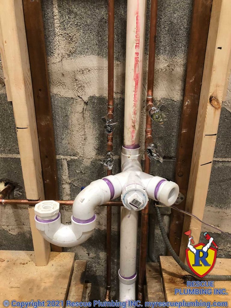 Flooded kitchen: kitchen drain repair logan square chicago neighborhood | emergency plumbing services chicagoland