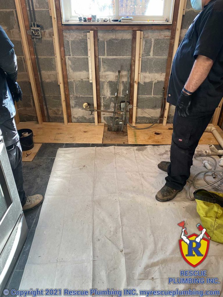 Flooded kitchen: kitchen drain repair logan square chicago neighborhood | emergency plumbing services chicagoland
