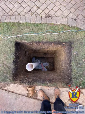 emergency repair of a blocked sewer pipe