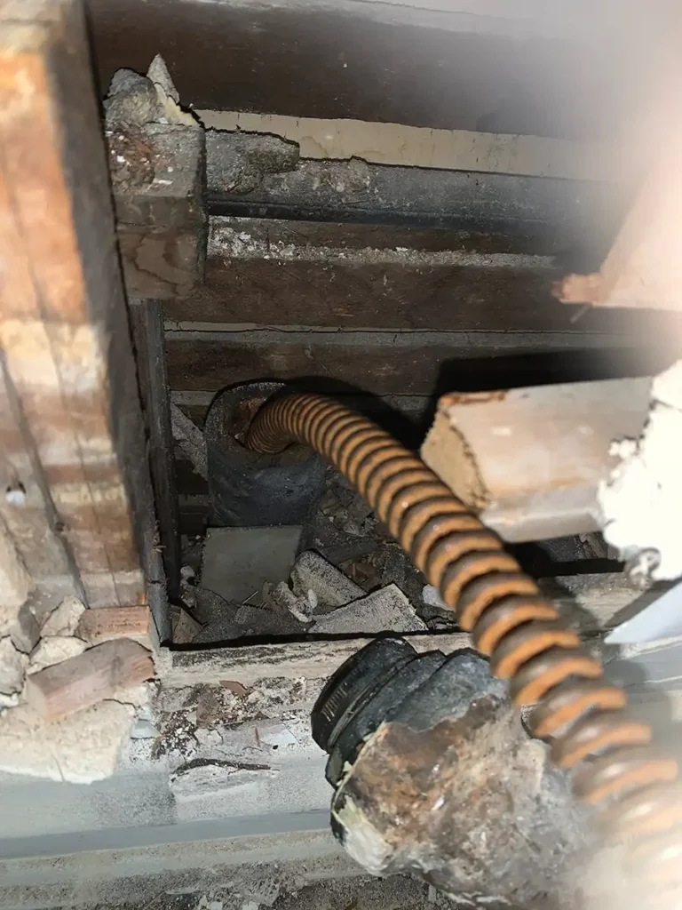 Chicago plumbers fix clog