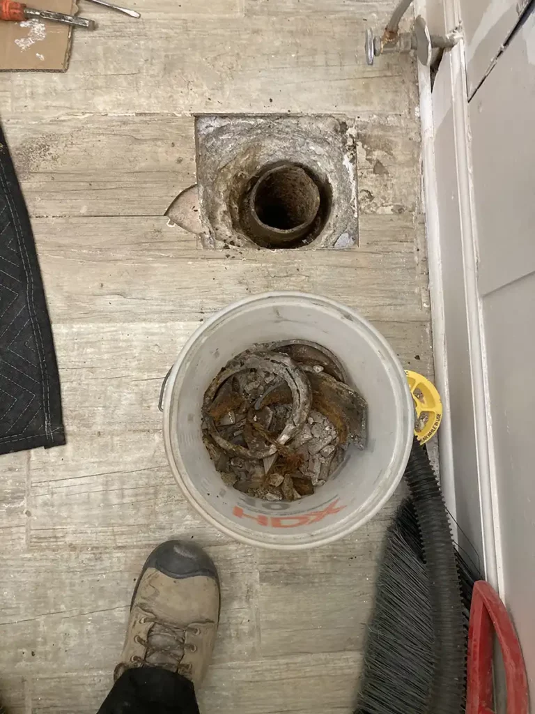 How to replace a toilet flange