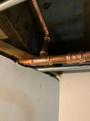 Leaky pipe repair in the central area of ukrainian chicago neighborhood