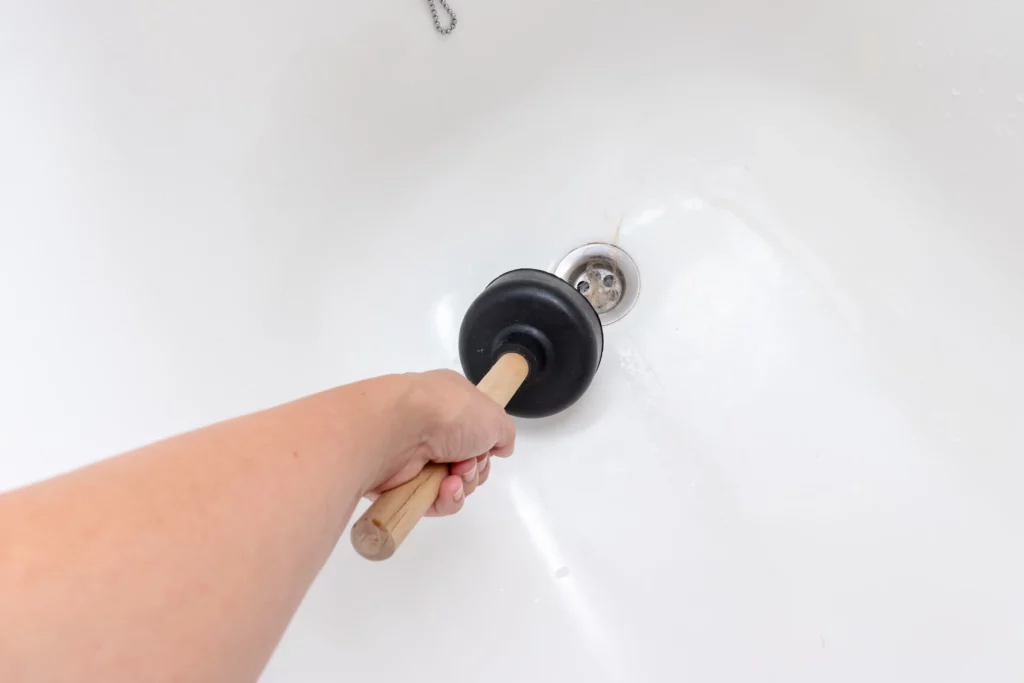 Rescue Plumbing with a bathtub stopper