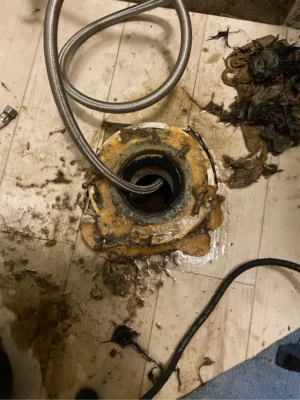 Replacing pipes in chicago neighborhood