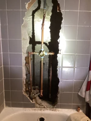plumbing company install hot water heater