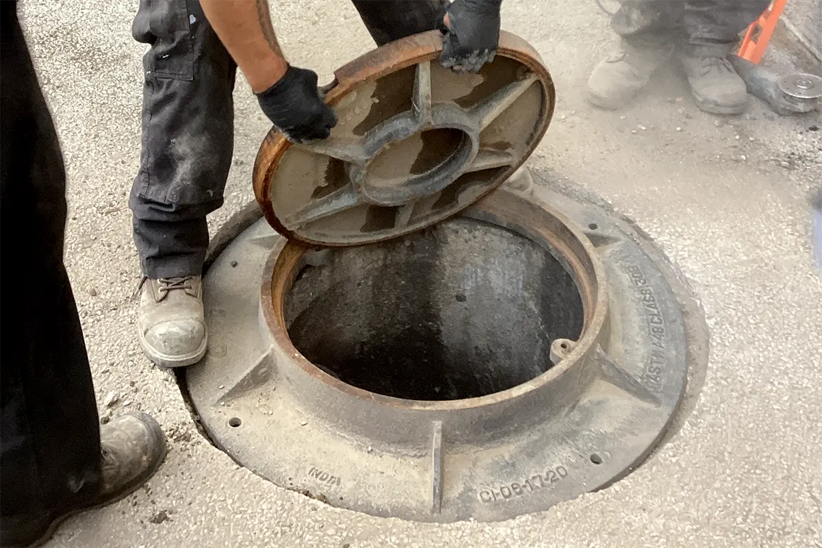 Drain cleaning for catch basins