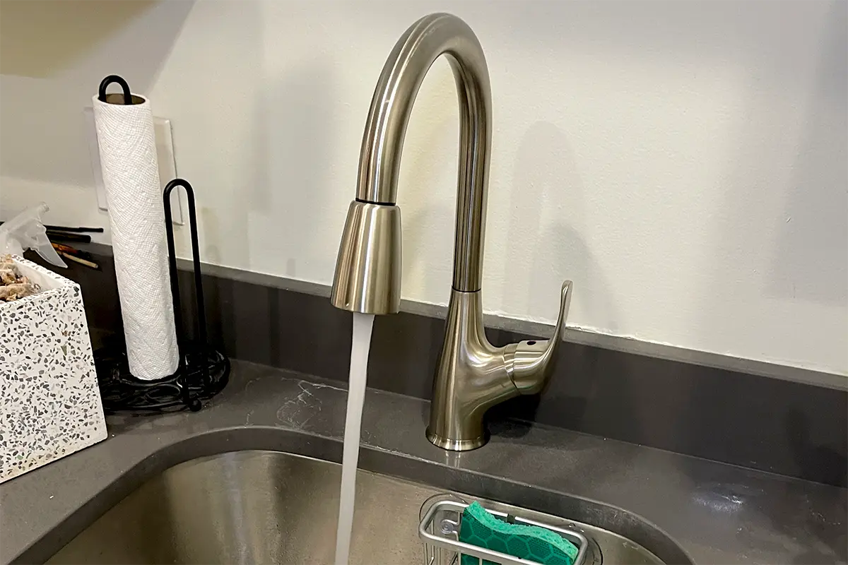 kitchen faucet replacement