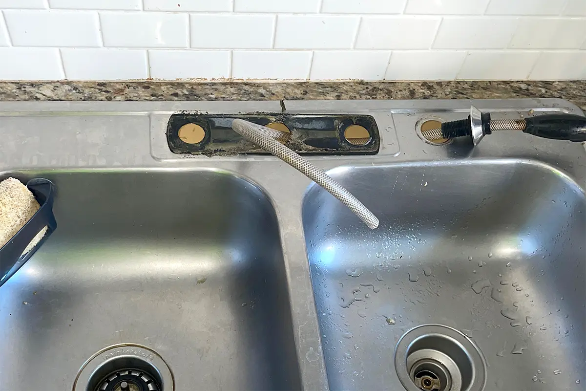 Faucet repair leak service