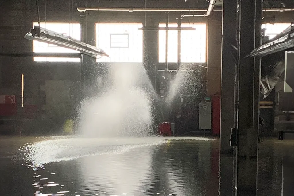 Burst pipe emergency commerical plumbing services in chicago il
